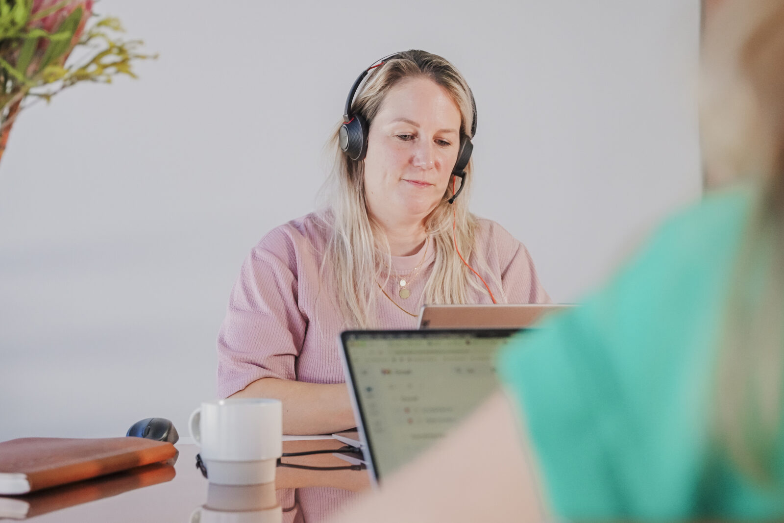 Intergate advisor joining an online consultation from the office.